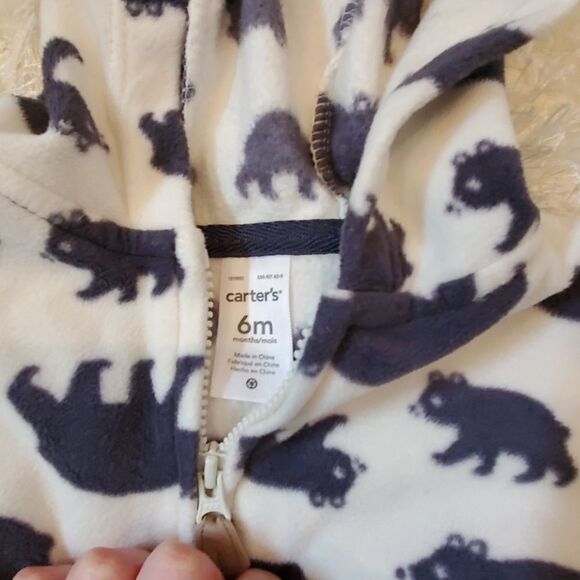Carters 6 month bear jacket - Picture 2 of 4